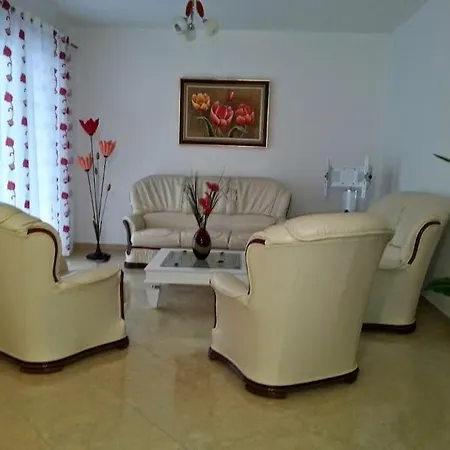 Apartament, Uji I Ftohte, * Vlore